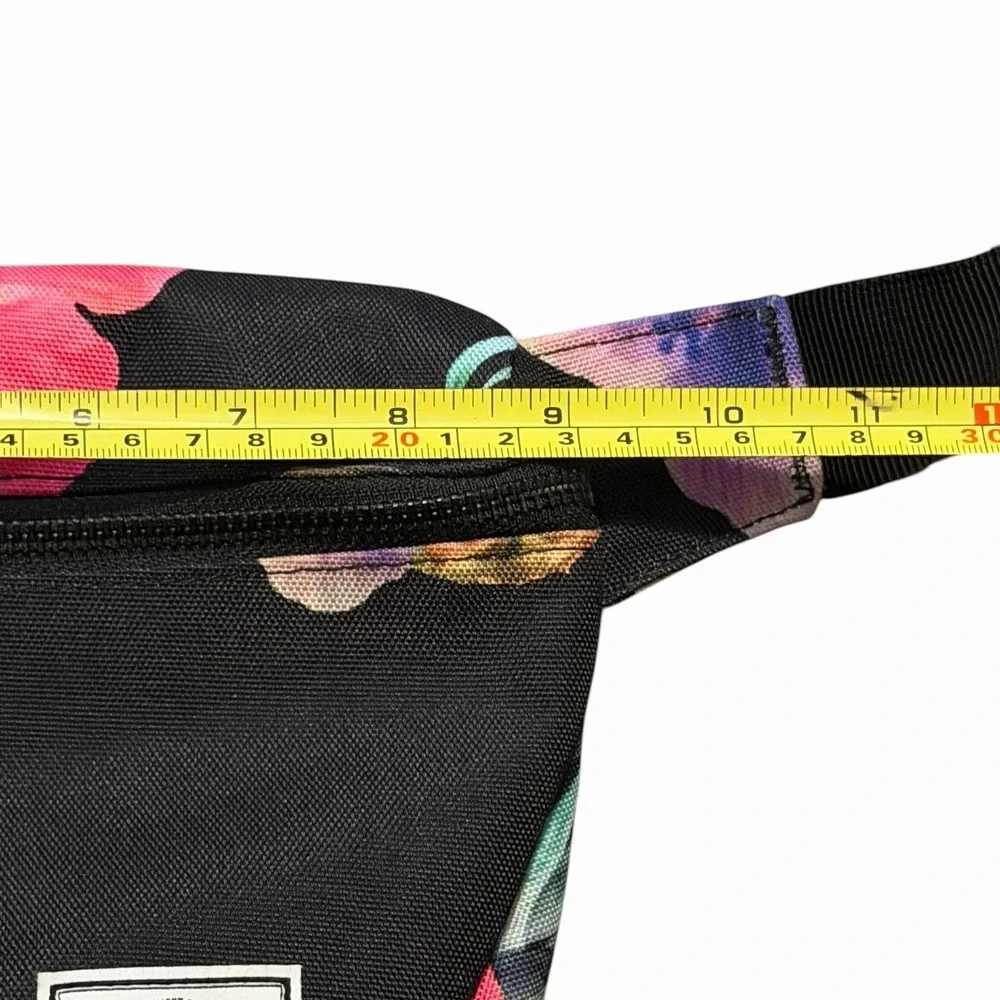 Herschel Supply Co. Pineapple‎ Floral Fifteen Waist Pack Black